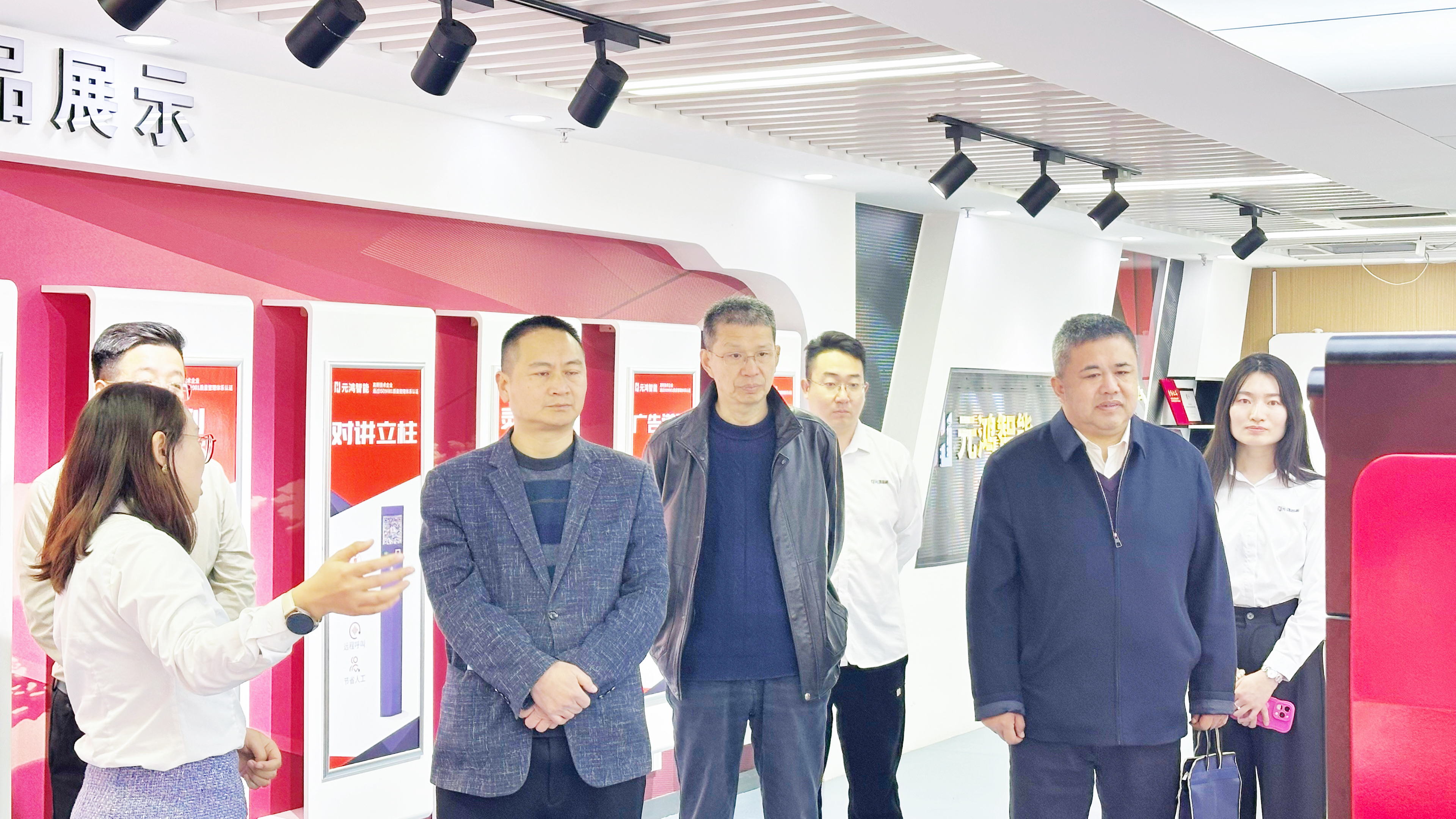 校企攜手，共探智慧停車(chē)新征程 —— 濟(jì)南大學(xué)后勤部領(lǐng)導(dǎo)蒞臨元鴻智能參觀(guān)調(diào)研